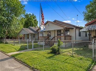 504 Drew St, Saint Albans, WV 25177