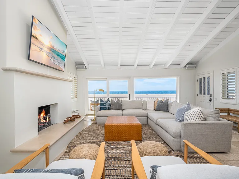 1706 W Oceanfront — Photo 11