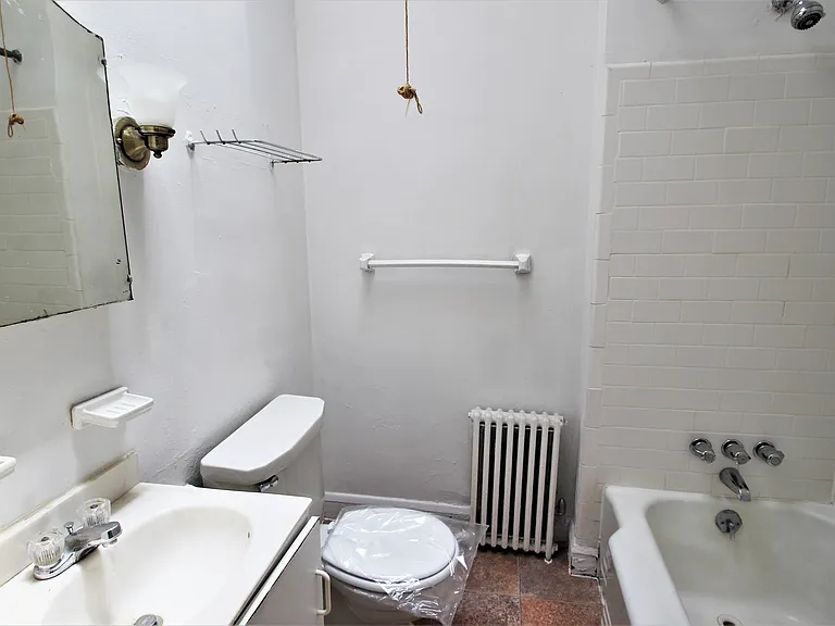808 Cathedral St — Photo 7