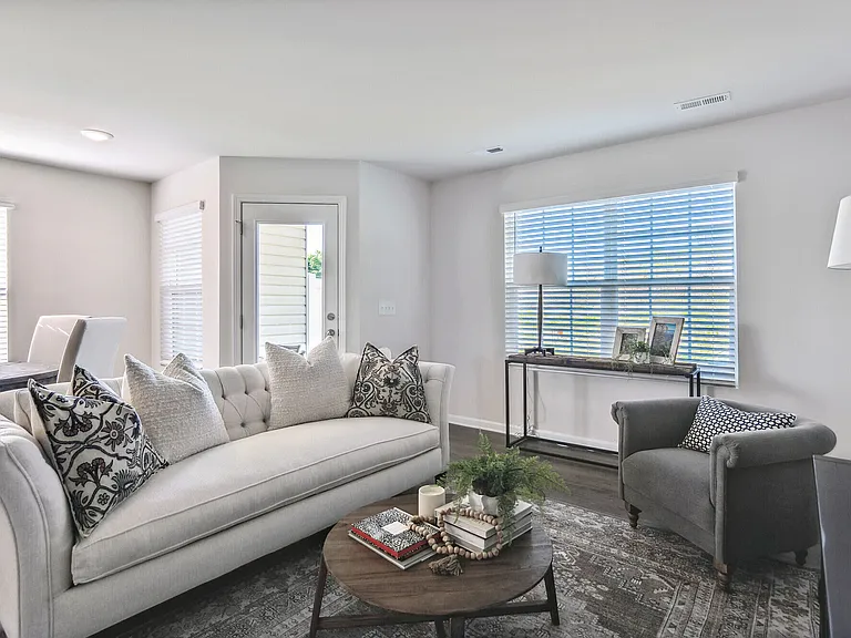 L Attitude 34 Dillard Creek — Photo 20