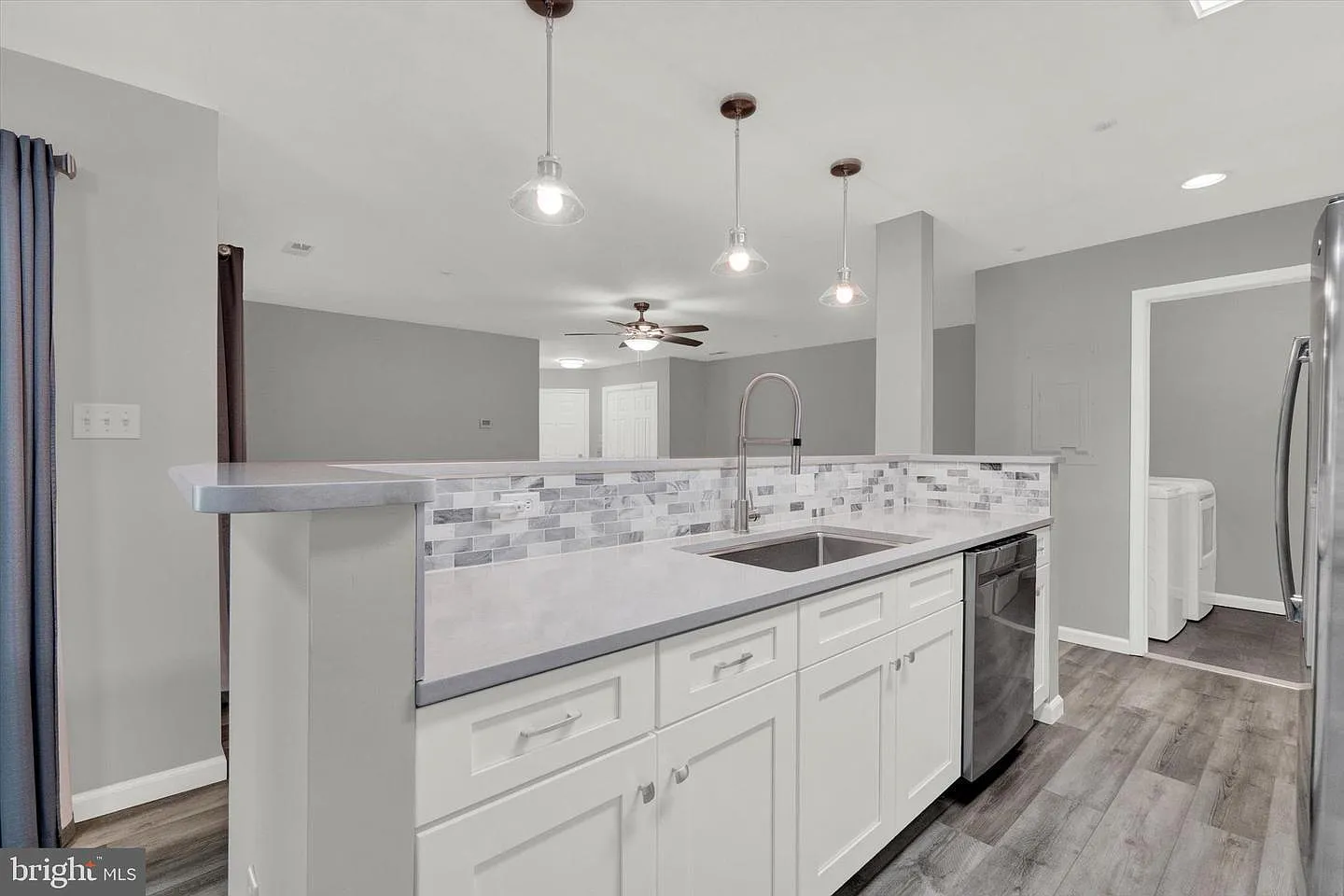 2 bed, 1148 sqft, $2,335 — Photo 4
