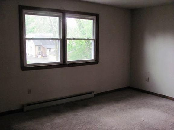 5th image of 1812 Pearl St