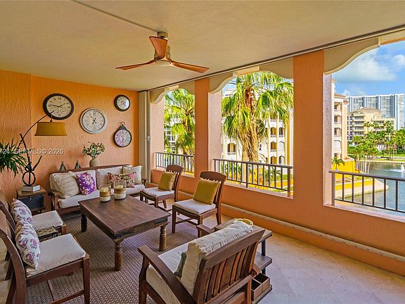 3rd image of 737 Crandon Blvd #Penthouse 1
