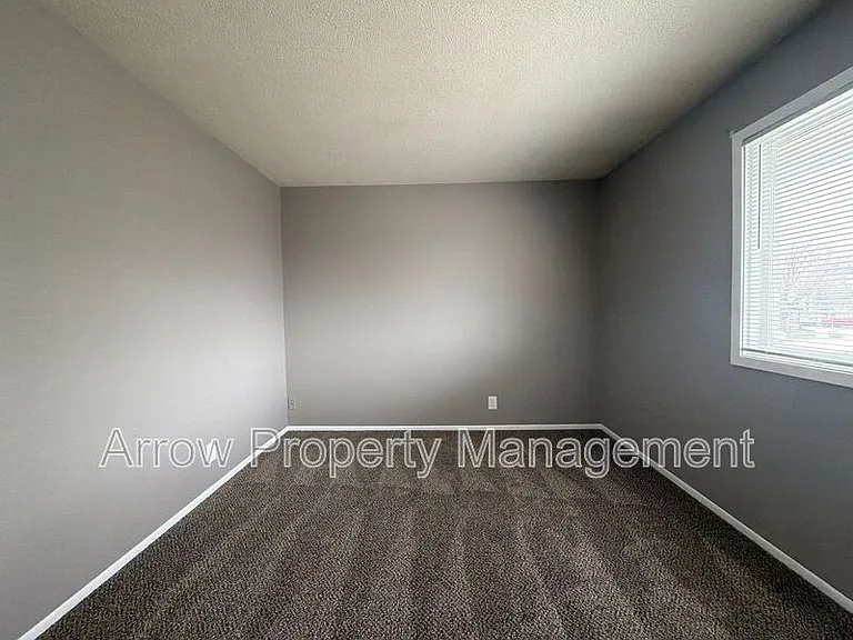 2110 J St #7 — Photo 9