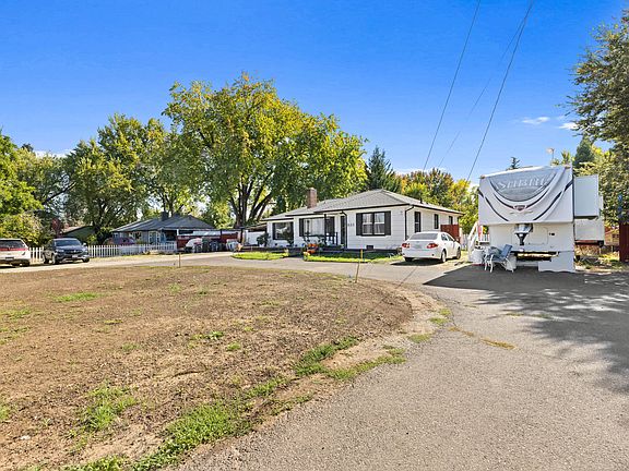 5th image of 833 Beall Ln