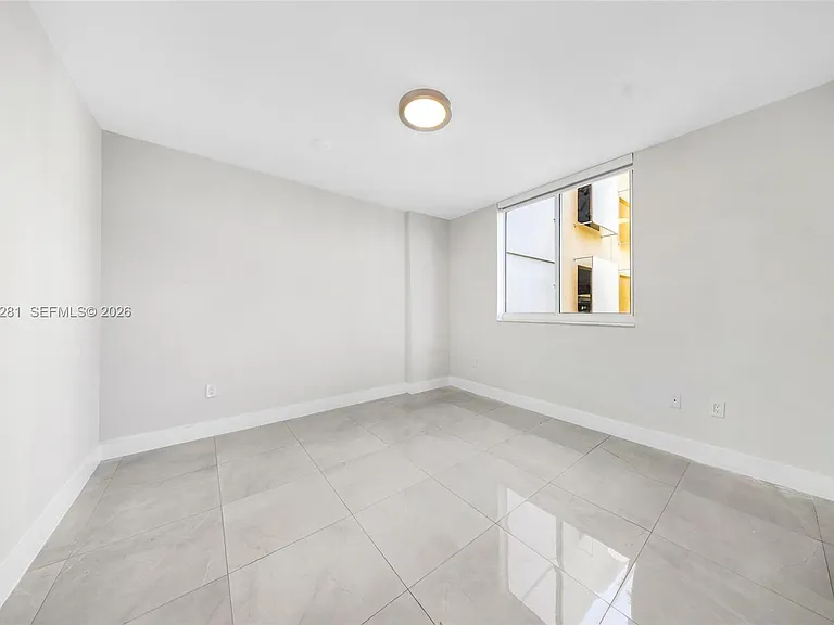 2775 NE 187th St #318 — Photo 20