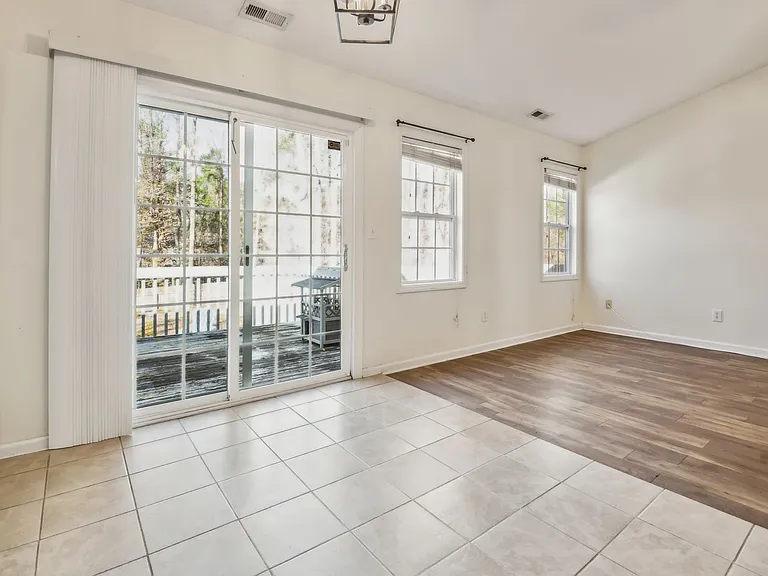 106 Waterfall Dr — Photo 5