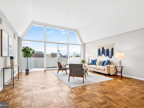 2nd image of 700 7th St SW APT 826