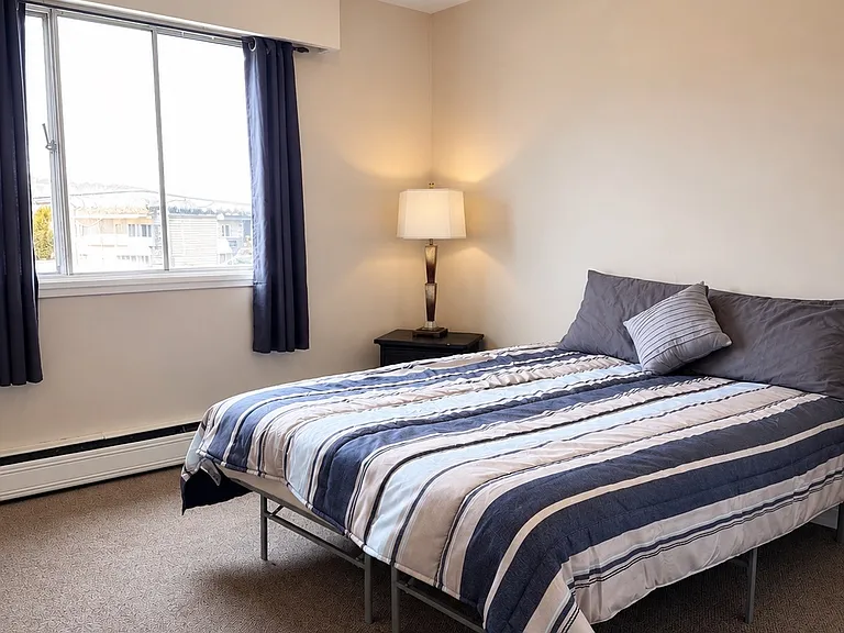 1160 Kingfisher Ave — Photo 38