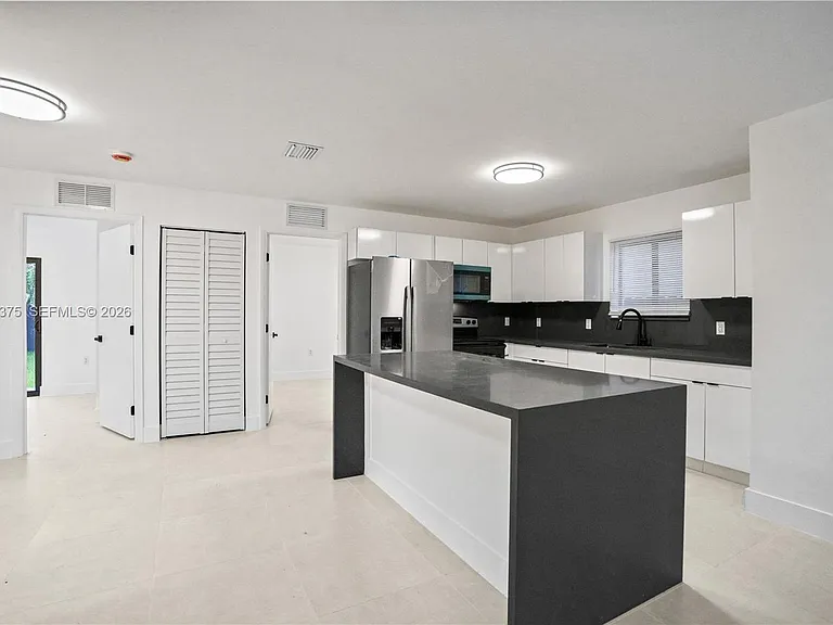 5821 NW 30th Ave #5821 — Photo 4