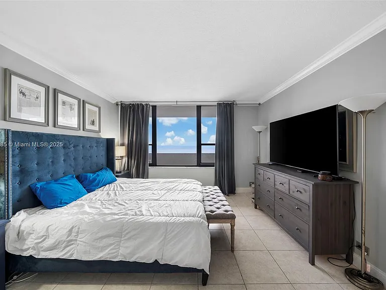 3505 S Ocean Dr #1221 — Photo 13