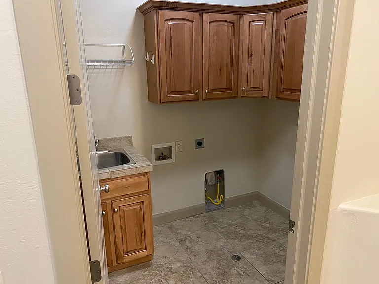 2090 S Belford Pl — Photo 27
