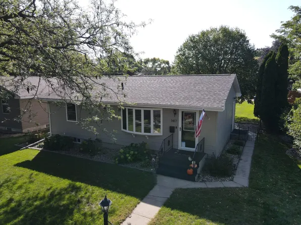 1417 E 4th Ave, Mitchell, SD 57301