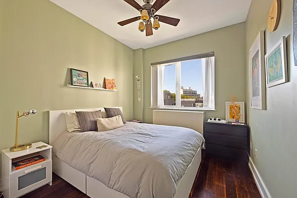 Bedroom, photo 2
