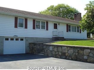 8 Deerbrook Rd, Norwich, CT 06360