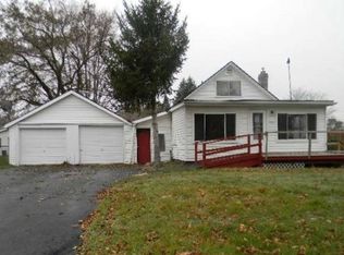 750 McMunn St, South Lyon, MI 48178