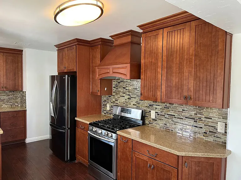 2226 Conquista Ave — Photo 2