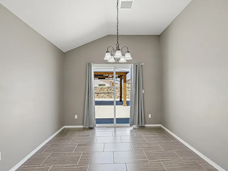 14609 Carlo Alvarado Dr — Photo 20