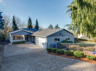 8034 NW Reed Dr, Portland, OR 97229