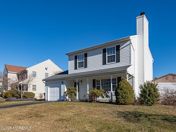 3rd image of 926 Quincy Drive
