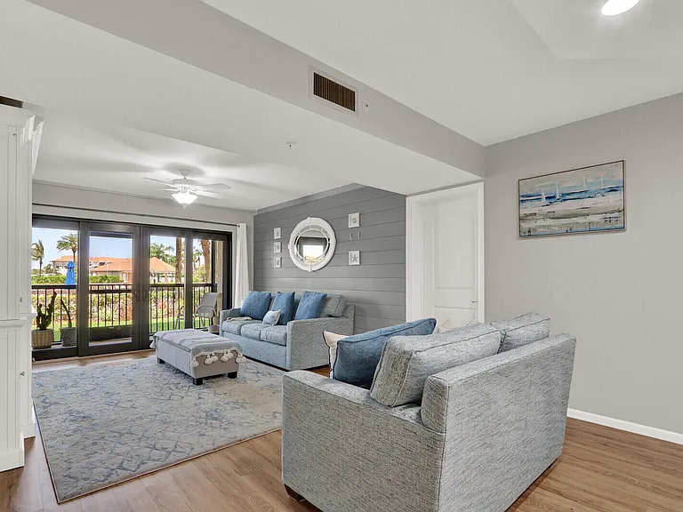 701 Seafarer Cir #105 — Photo 3