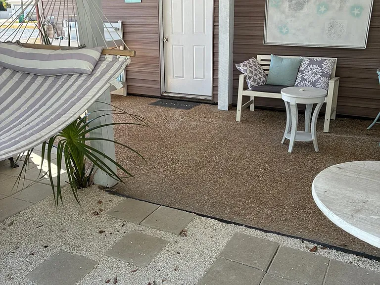 216 Rose Ln #D — Photo 2
