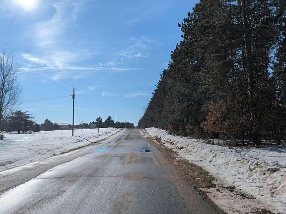 4th image of N 5682 Mann Rd