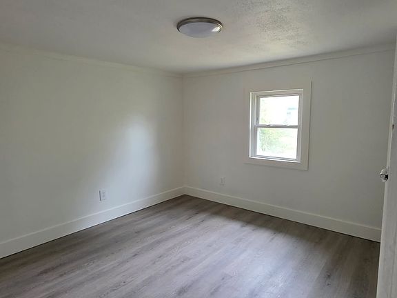 5th image of 4 Halet Ave #4