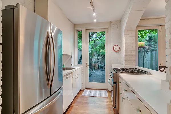 Rented by Corcoran | media 6