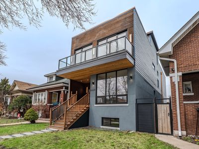 5034 W Oakdale Ave, Chicago, IL, 60641