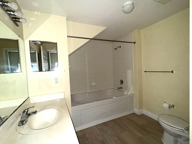 4012 Santa Maria Dr #103 — Photo 6