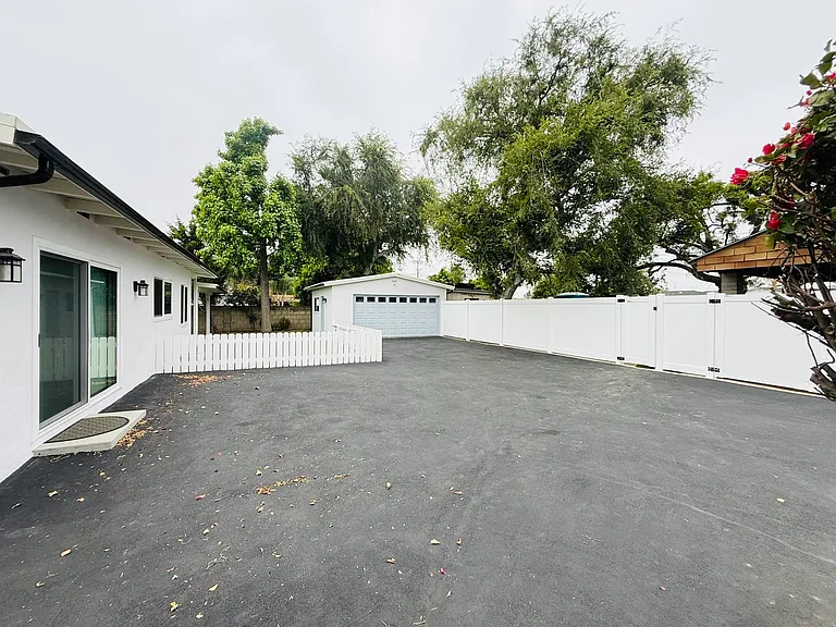 13411 Wingo St — Photo 29