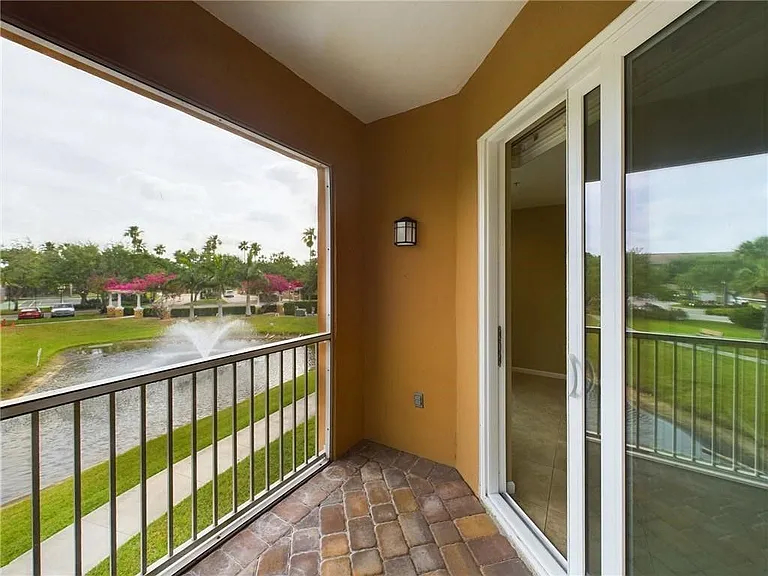 5020 Fairways Cir #J205 — Photo 24