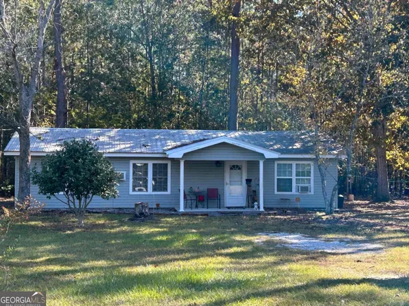 249 Lawanna Dr, Baxley, GA 31513