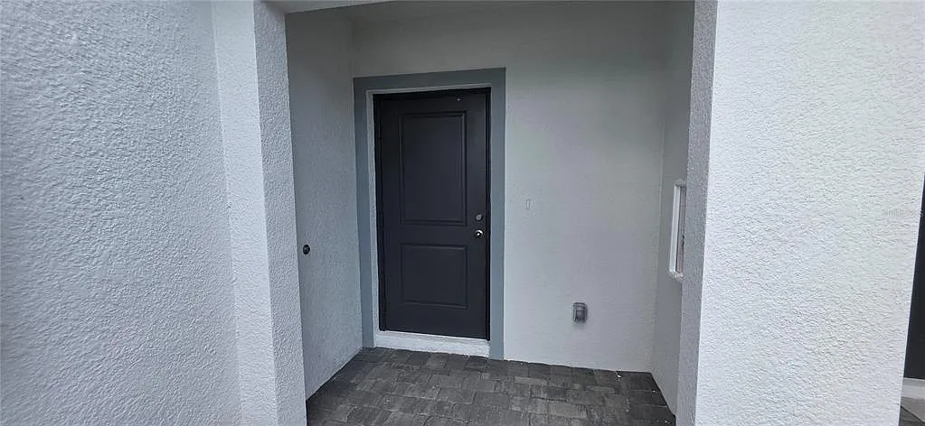 3 bed, 2.5 bath, 1414 sqft, $2,250 — Photo 3