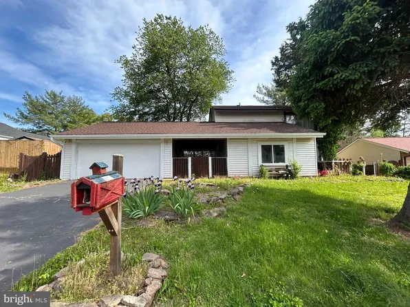 102 Wrightwood Pl, Sterling, VA 20164