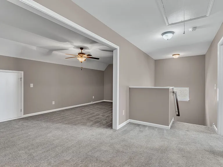 1054 Paddock Park Cir — Photo 17