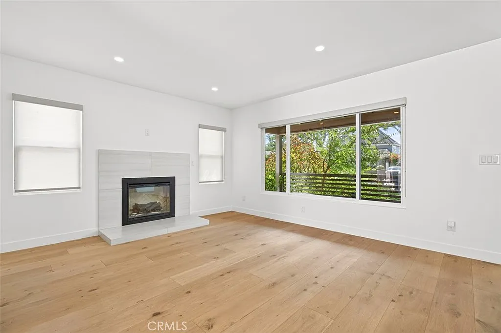 5 bed, 2920 sqft, $12,000 — Photo 4