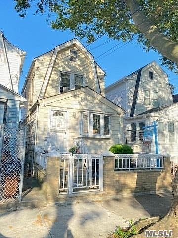1st image of 9407 133rd St