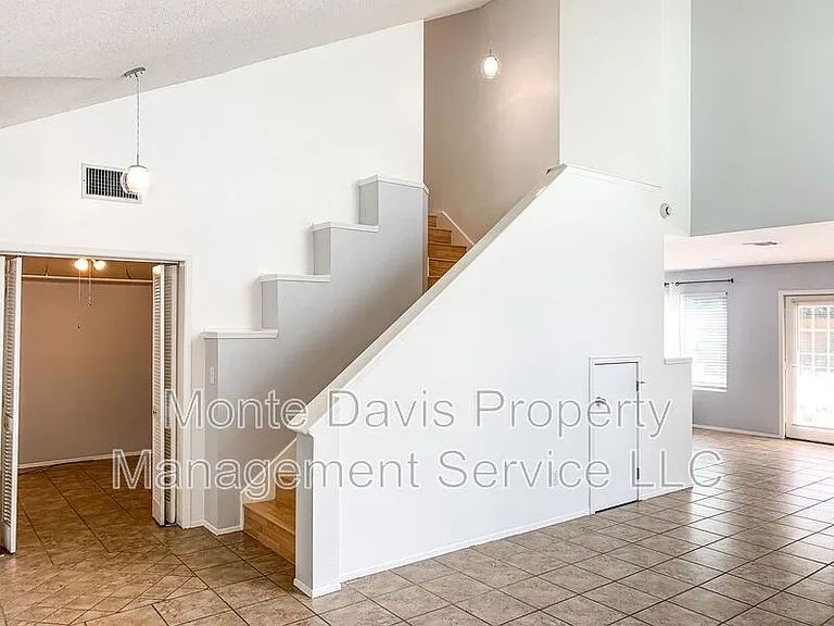 11506 Gun Fight Ln — Photo 15