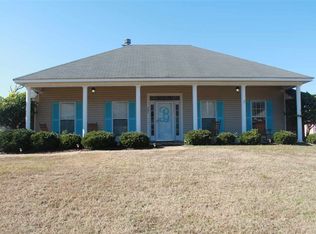 261 Callaway Cir, Byram, MS 39272