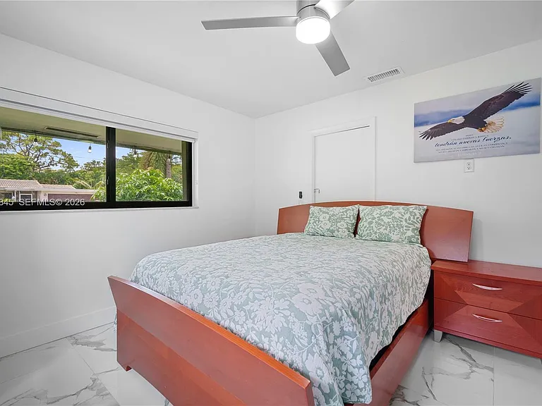 4241 NW 9th Ct #EFFICIENCY — Photo 9