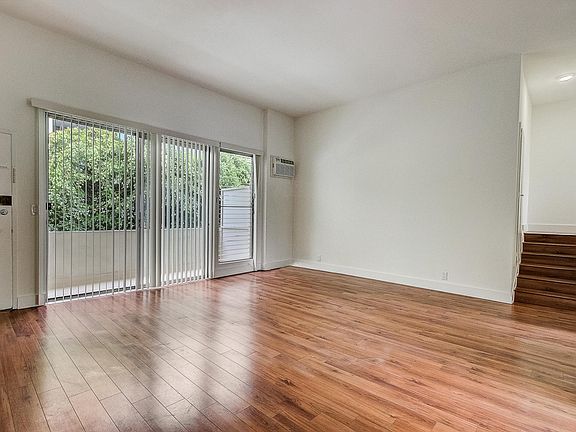 4th image of 1823 Malcolm Ave #6