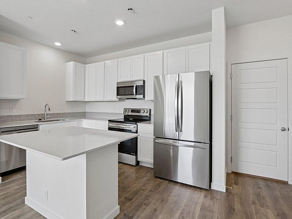 4th image of 4012 Agnes St