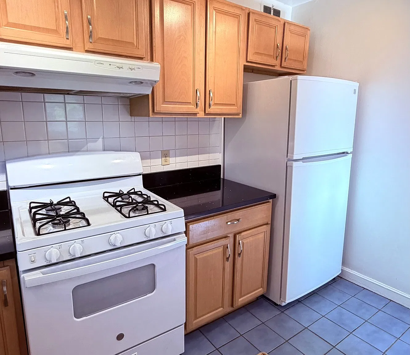 2 bed, 990 sqft, $1,550 — Photo 4