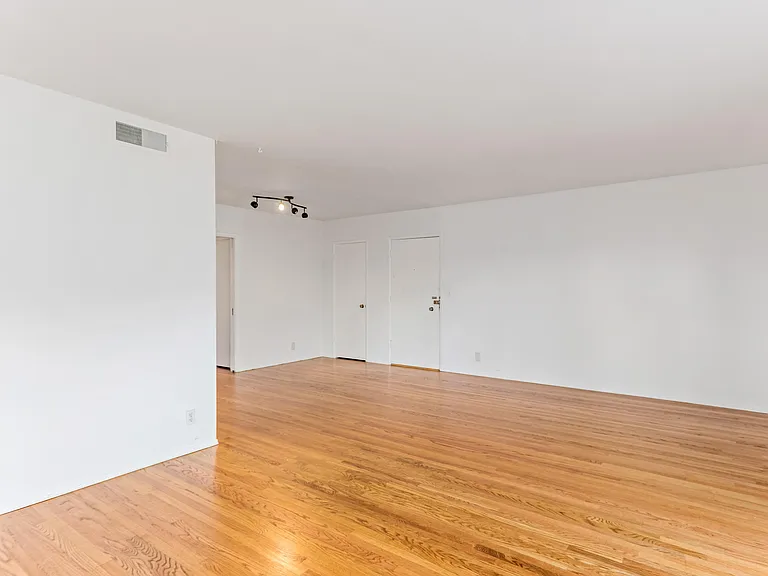 12 W Constance Ave #4 — Photo 6