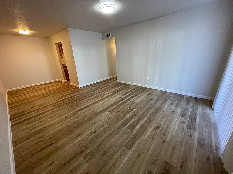 120 Avenue H #102 — Photo 6
