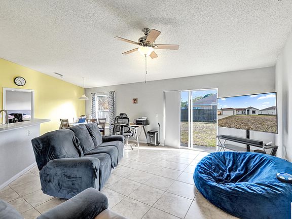 3rd image of 1020 SW Barbarosa Avenue