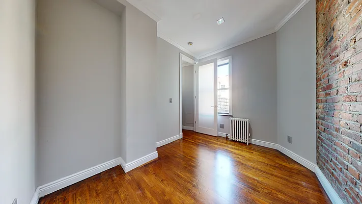 Rented by Bond New York | media 15