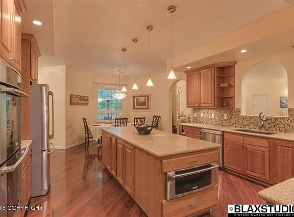 4th image of 280 Brighton Dr